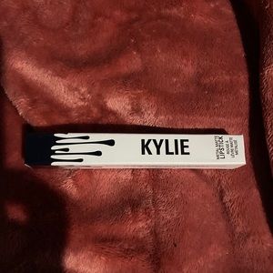Kylie metal matte lipstick